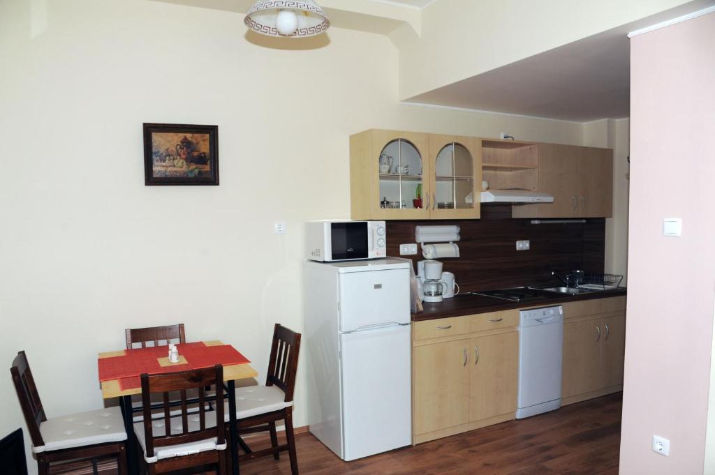 Arany Szolo Wellness Apartmanhaz Heviz Ruang foto