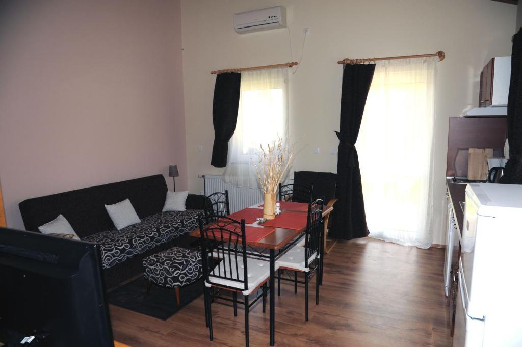 Arany Szolo Wellness Apartmanhaz Heviz Ruang foto