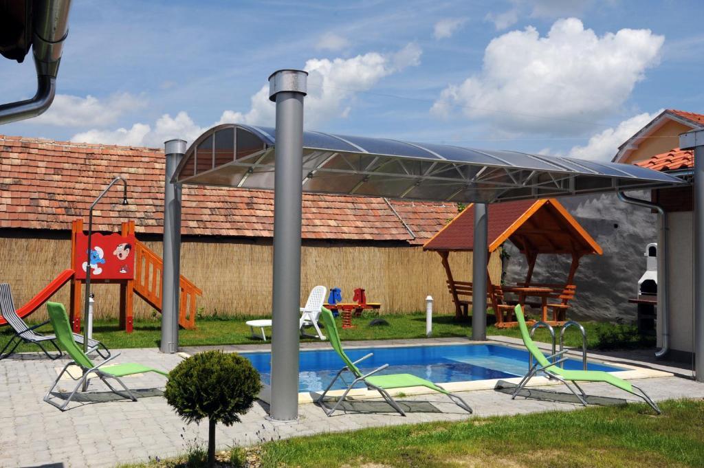 Arany Szolo Wellness Apartmanhaz Heviz Bagian luar foto
