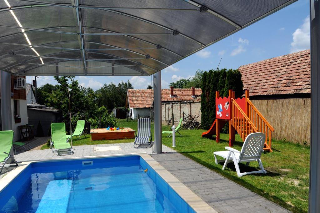 Arany Szolo Wellness Apartmanhaz Heviz Bagian luar foto