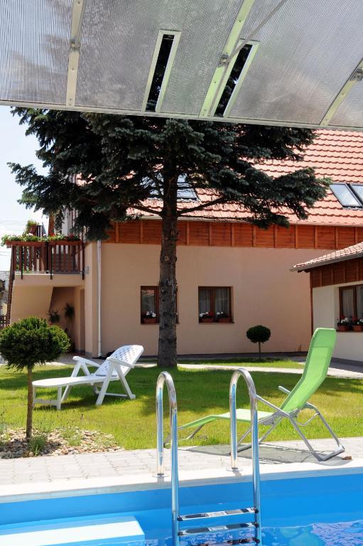 Arany Szolo Wellness Apartmanhaz Heviz Bagian luar foto