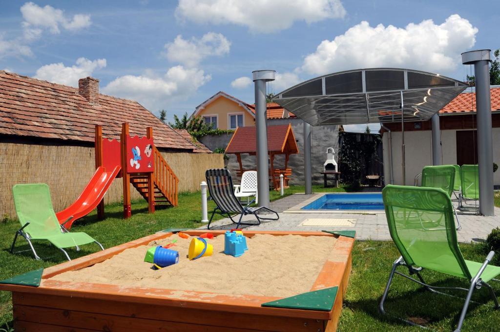 Arany Szolo Wellness Apartmanhaz Heviz Bagian luar foto