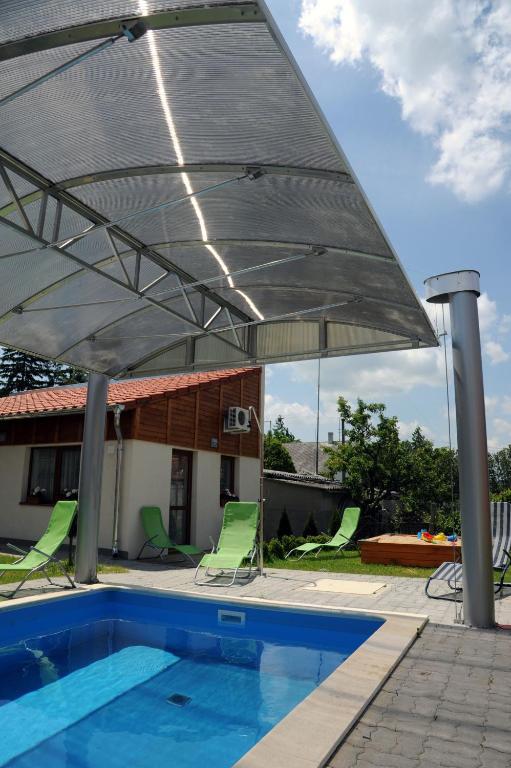 Arany Szolo Wellness Apartmanhaz Heviz Bagian luar foto